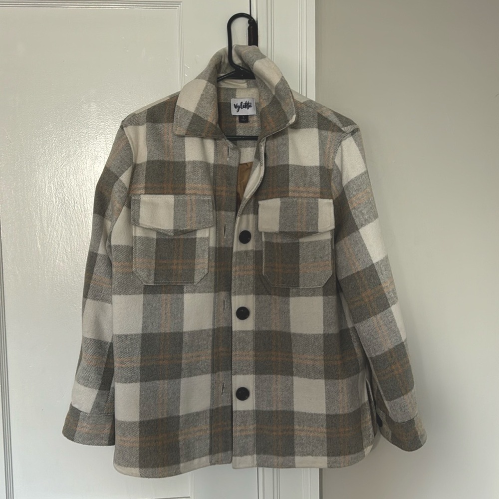 Vylette dove grey and white jacket